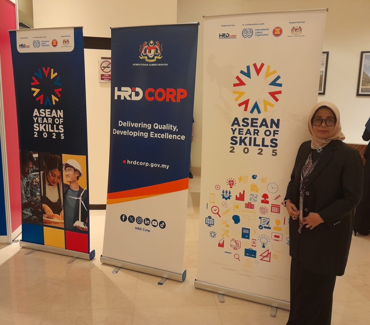 Dekan FSIKP UMI Wakili Indonesia dalam Konferensi ASEAN Training Market 2025 di Kuala Lumpur